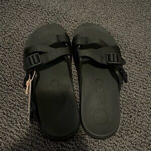 Chaco Chillos slide